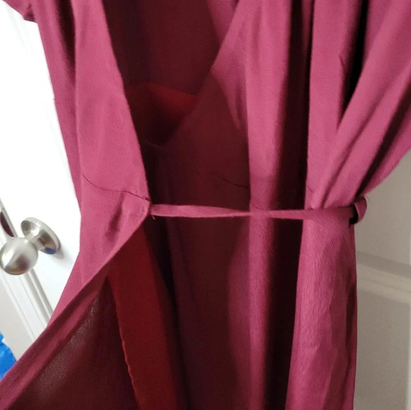 ⭐️ ⭐️ ⭐️ MOD REF - The Amber Dress, Burgundy - Picture 10 of 11